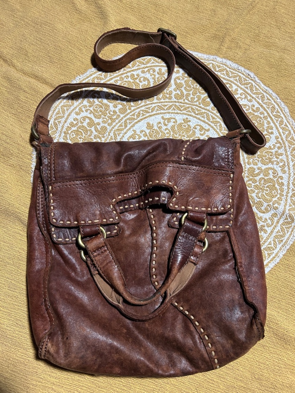 Lucky Brand Brown Leather Abbey Road Bag with Brass Accents